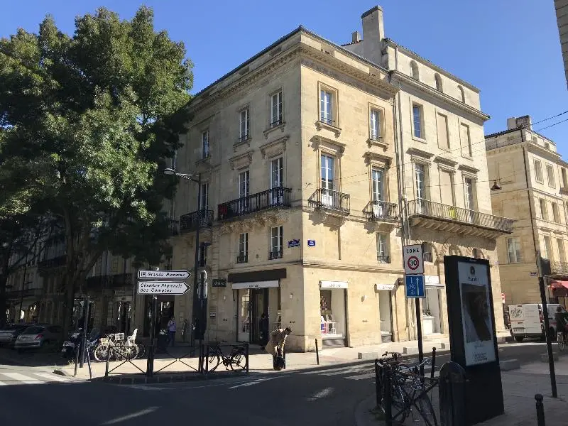 A louer Bureaux 100m² Bordeaux