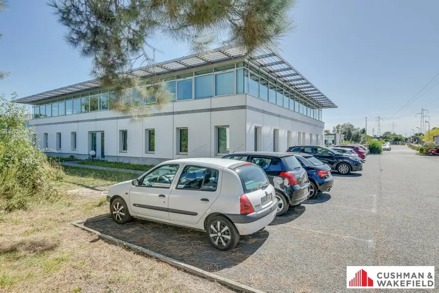 A louer Bureaux 1157m² Pessac