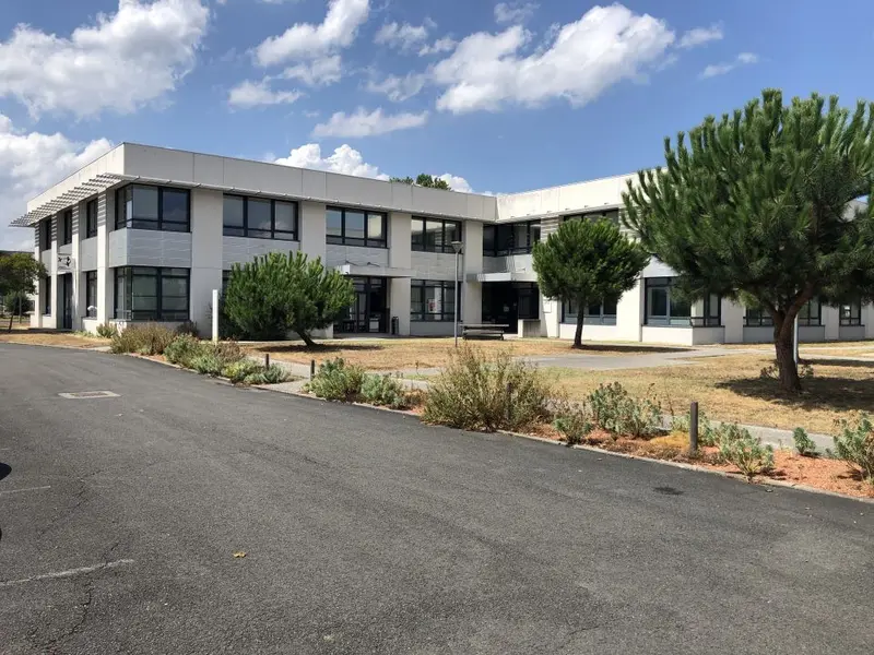 Bureaux de 646 m² à louer au sein de l'ensemble Cadera Nord