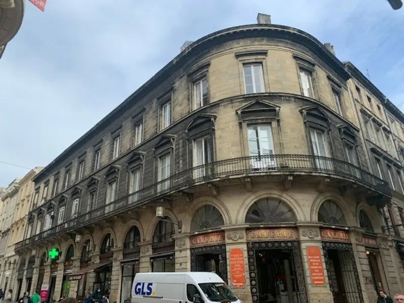 Bureaux de 135 m² à louer rue Sainte-Catherine 