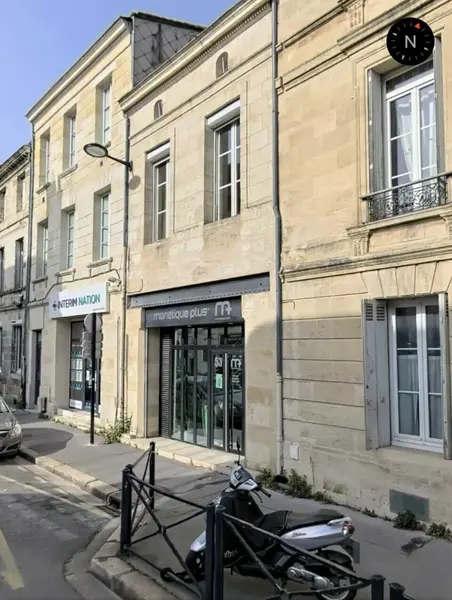 Bureaux de 120 m² à vendre à proximité du Jardin Public