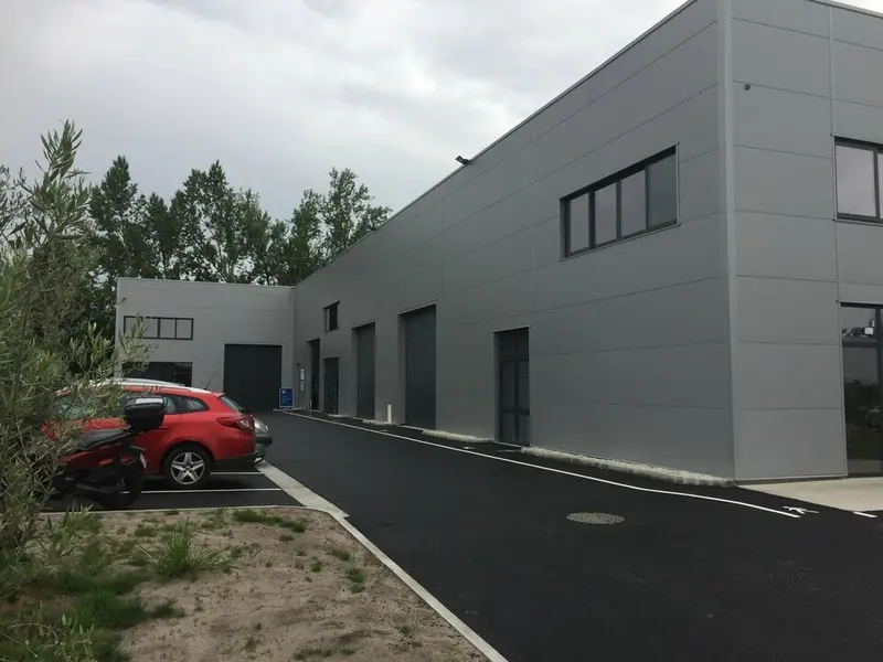 A louer Locaux d'activité 206m² Bègles