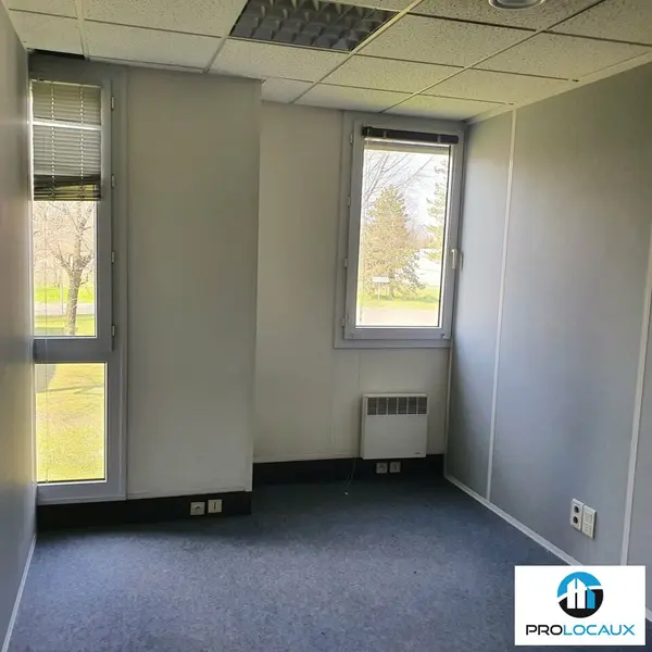 A louer Bureaux 99m² Moirans