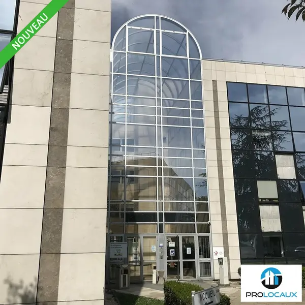 A louer Bureaux 181m² Cergy