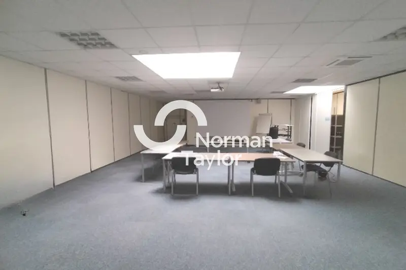 A louer Bureaux 893m² Montpellier