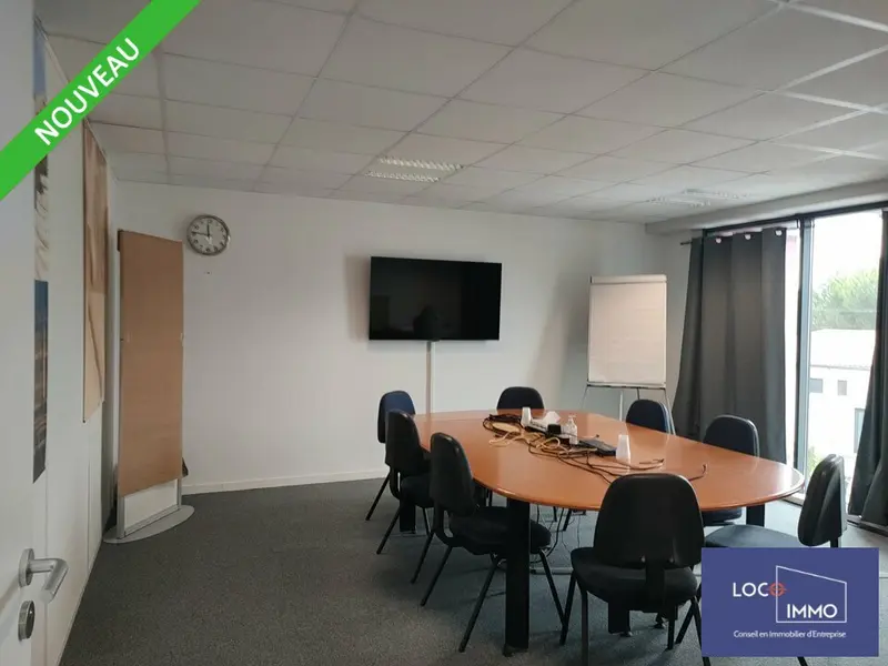 A louer Bureaux 238m² Lormont