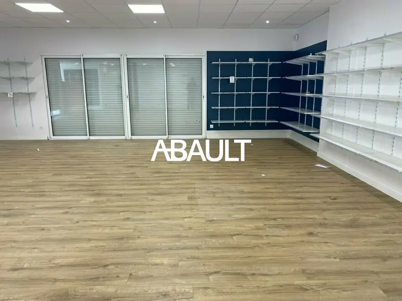 A louer Local commercial  258m² Brax