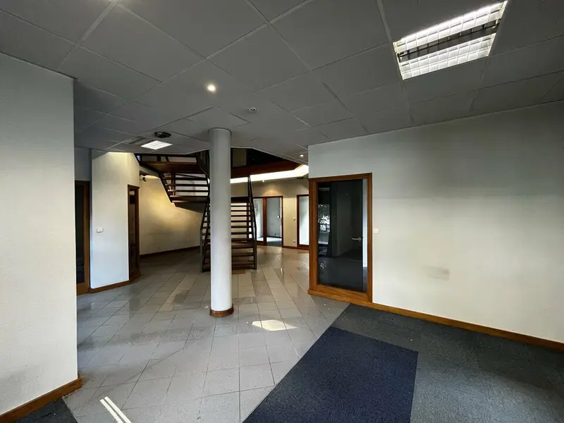 A louer Bureaux 466.83m² Arnas