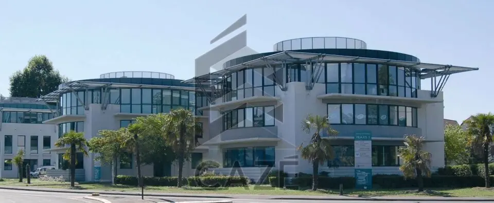 IMMEUBLE DE BUREAUX A LOUER - PAU