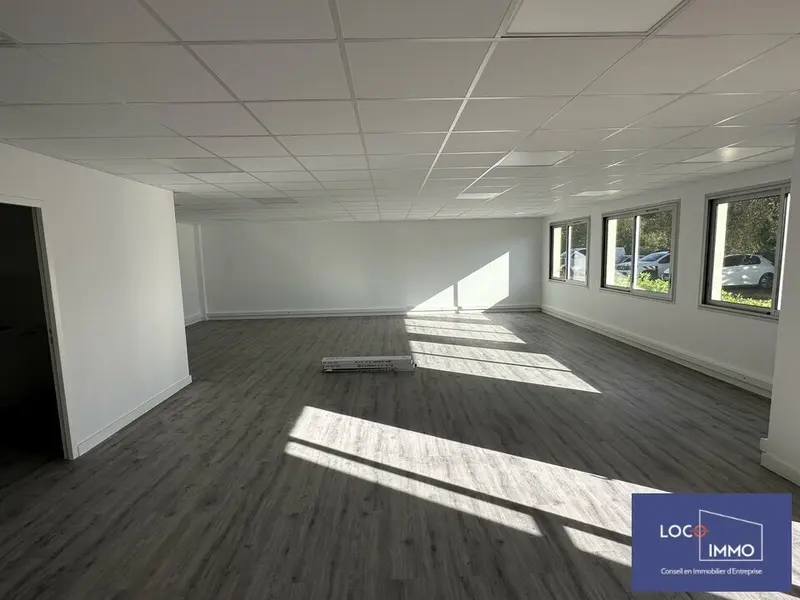 A louer Bureaux 100m² Le Haillan