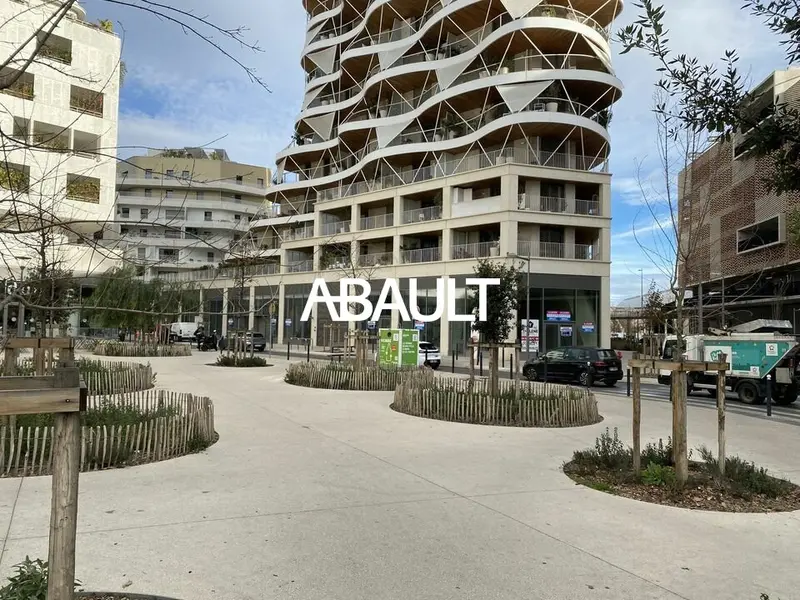 A louer Local commercial  171m² Montpellier