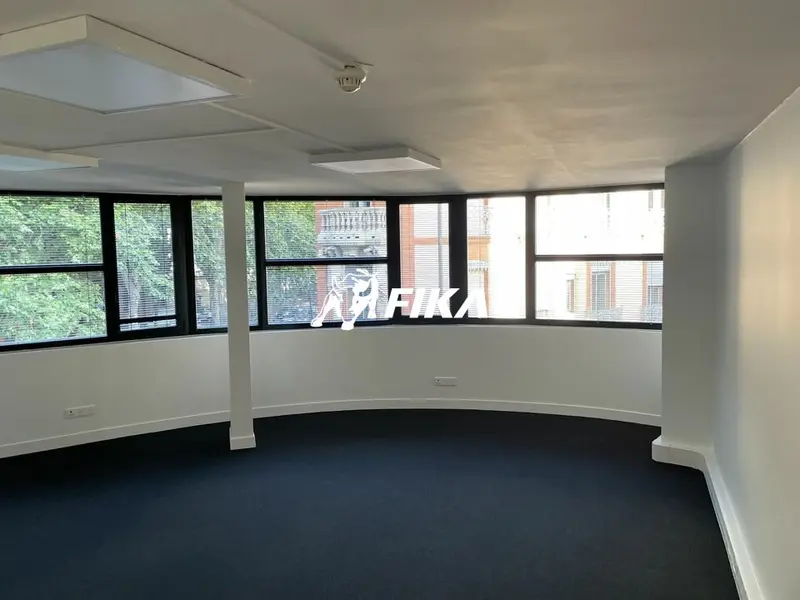 A LOUER BUREAUX 66m² TOULOUSE Les CHALETS