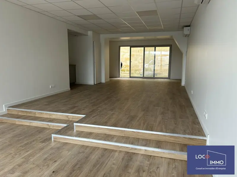 A louer Local commercial  61m² Arveyres