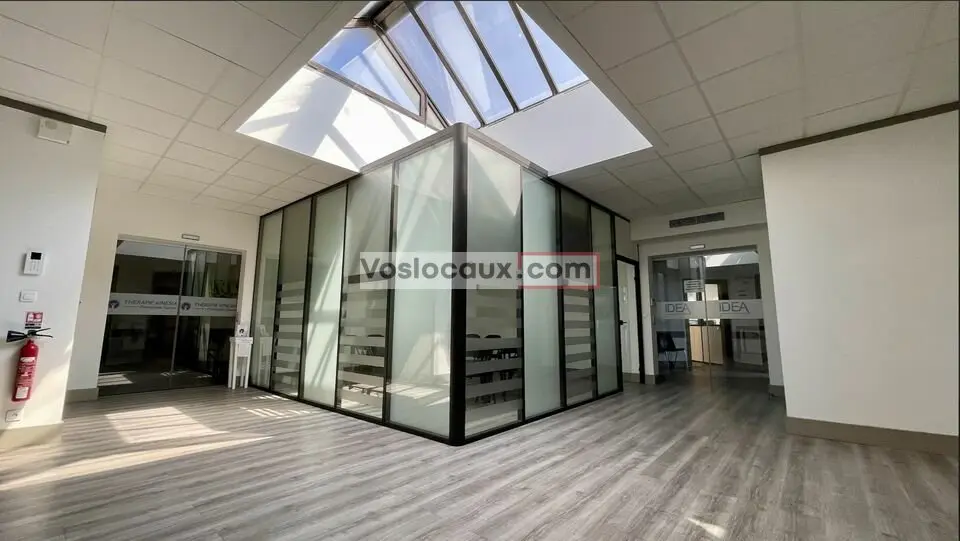 Location de spacieux  bureaux de 75 m² -  CAGNES SUR MER