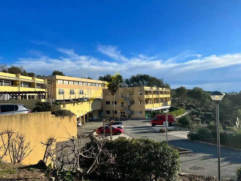 BUREAUX À LOUER de 33m2 EN PARFAIT ÉTAT À SOPHIA ANTIPOLIS