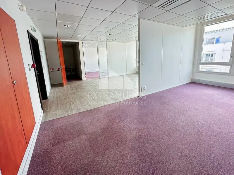 Bureaux à l'espace 50 au 4ème étage de 375m2 à Lyon 04