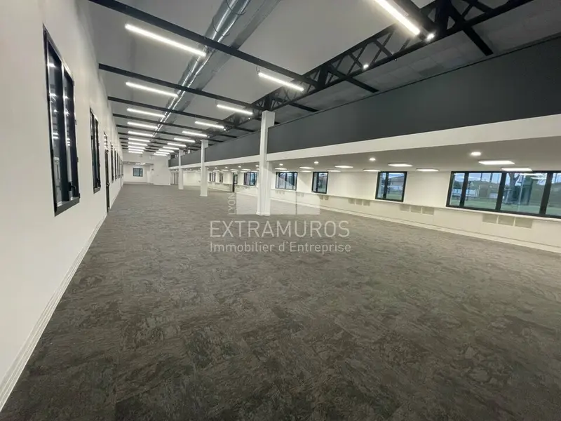 A louer Bureaux 659m² Vénissieux